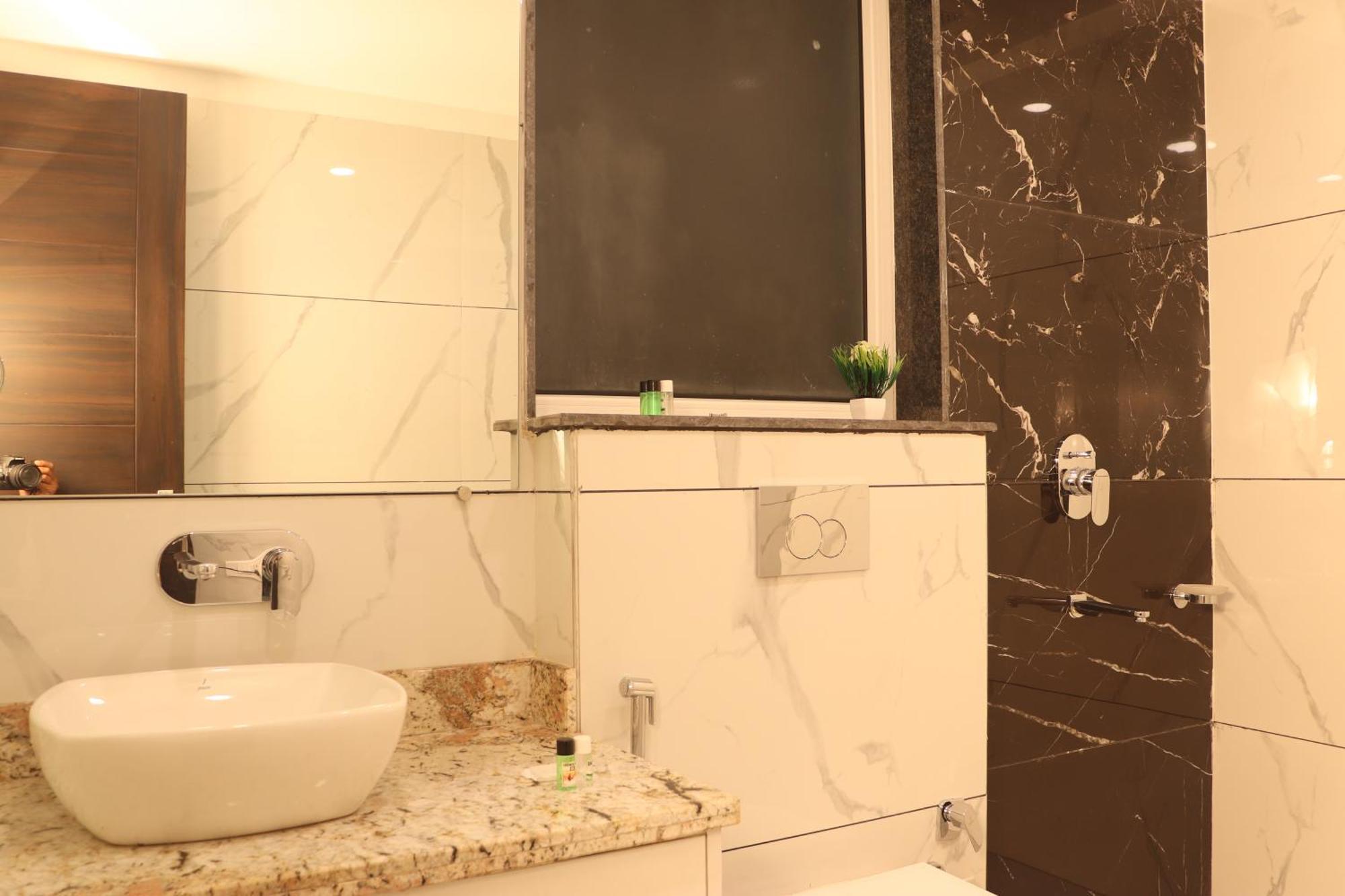 Green Hotel - Behind Parmarth Niketan Rishīkesh Стая снимка